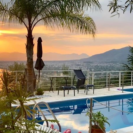 Marine'S Lux Villa:Golden Sunset Каламата Экстерьер фото