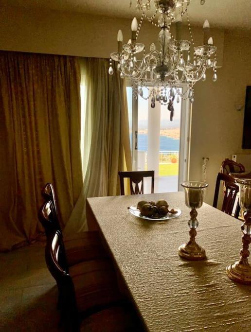 Marine'S Lux Villa:Golden Sunset Каламата Экстерьер фото